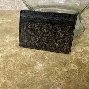MK cardholder